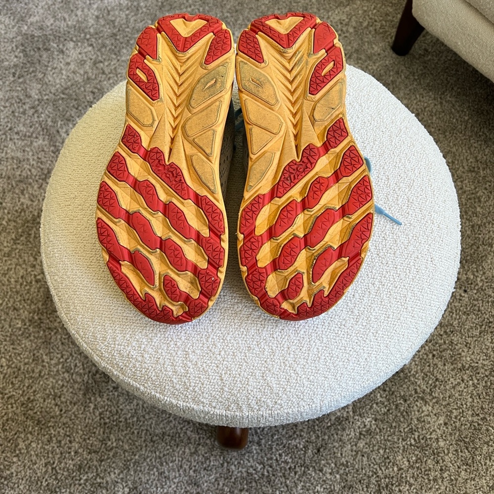 Hoka Women's Clifton 8 Athletic Shoes - Size 9 - Picture 5 of 6